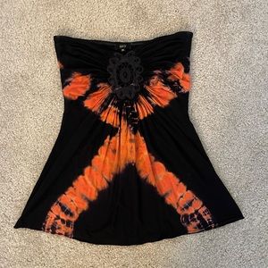 Navy and orange strapless womens Sky top.
